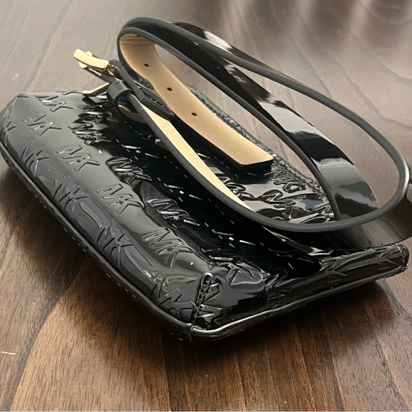 Michael Kors Adjustable Belt Bag Logo Debossed Black - Picture 5 of 9